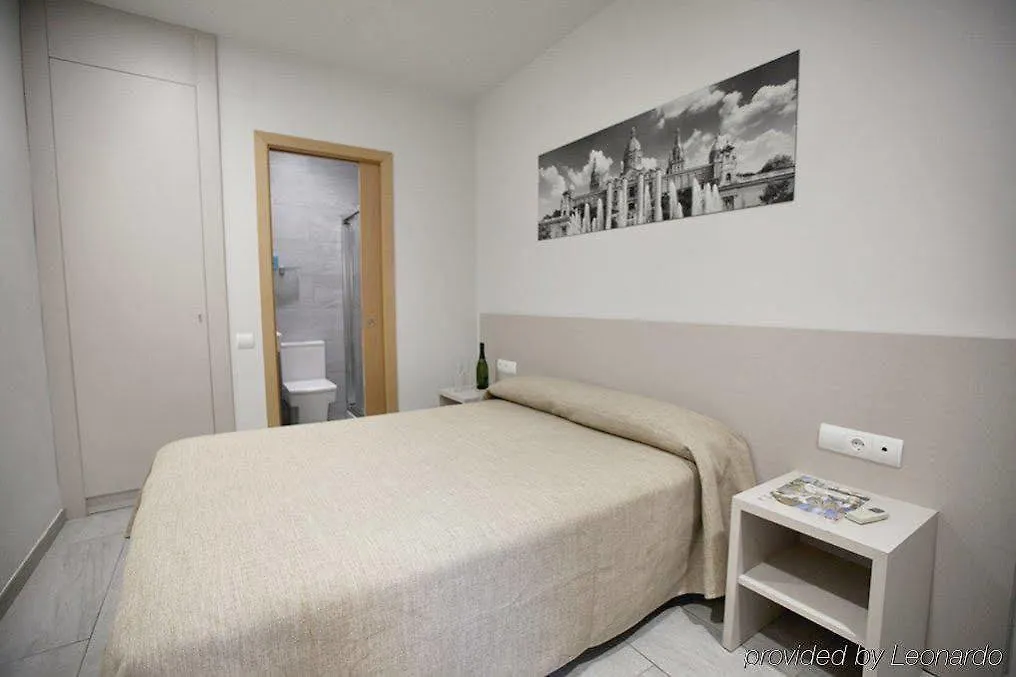 Hotel Ciutat De Sant Adria Sant Adrià de Besòs 2*,  Spagna